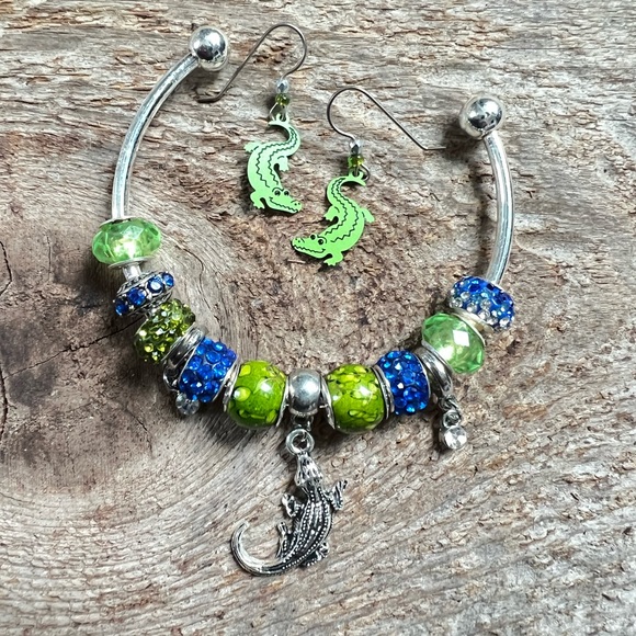 Jewelry - Florida gators bracelet and earrings, gators bracelet, UF gators earrings, gator